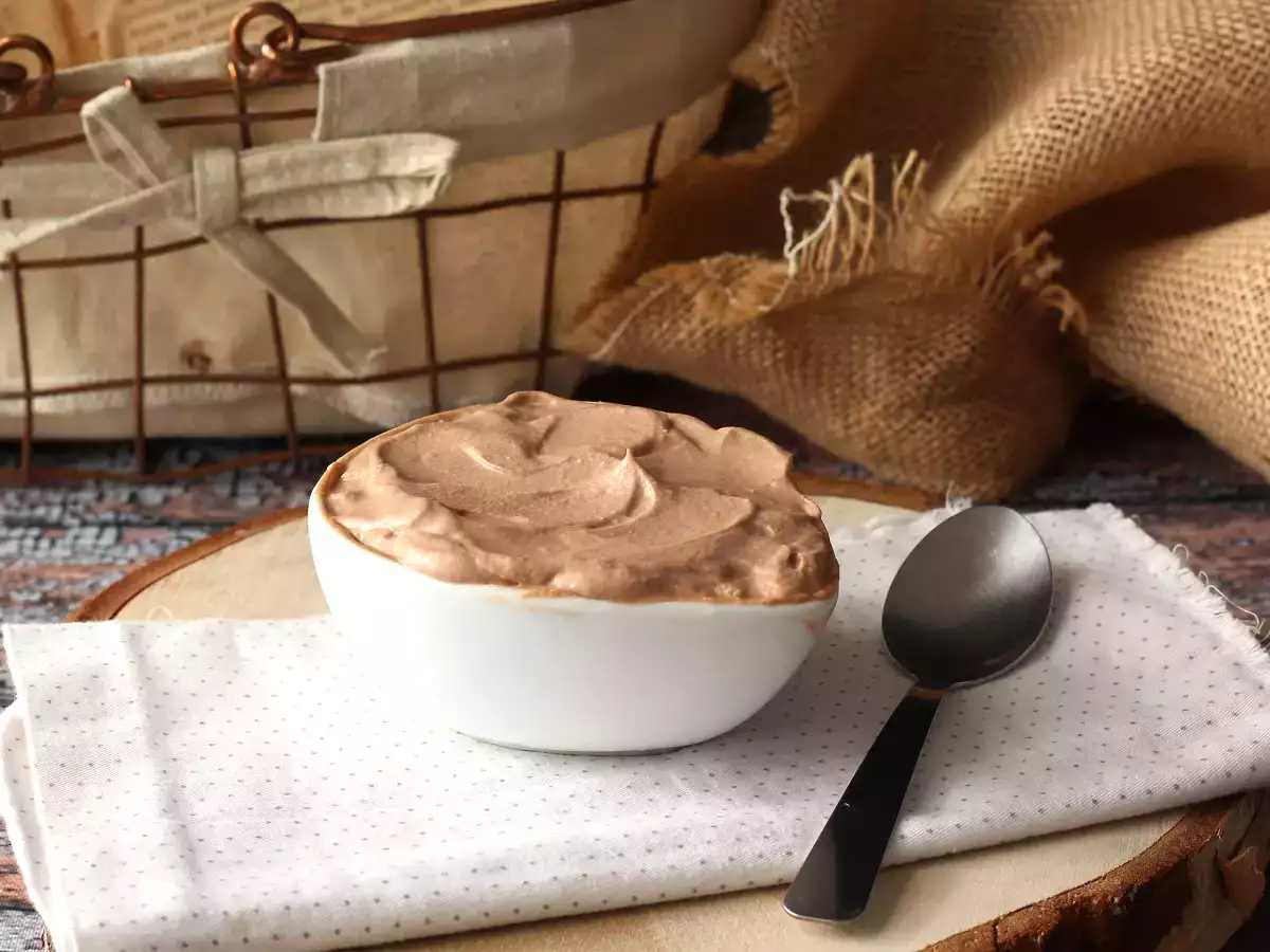 Nutella kreması, pastalarınızın ve katlı pastalarınızın üzerine sürmek için mükemmeldir - fotoğraf 4