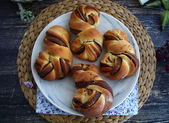 Nutellalı örgü çörekler