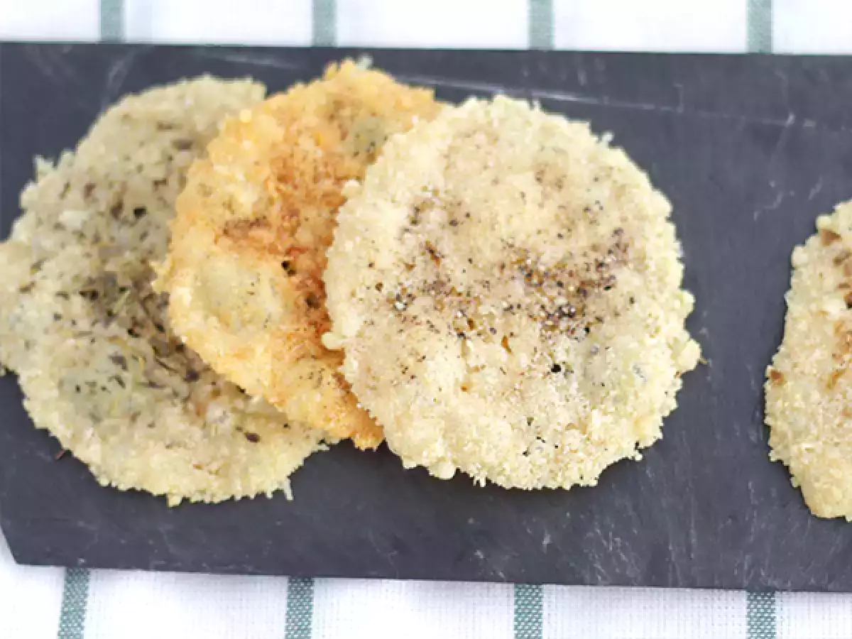 Otlar ve baharatlar ile parmesan cipsi - fotoğraf 3