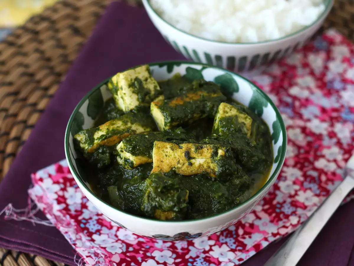 Palak tofu: tofu ve ıspanaklı Hint körisi - fotoğraf 3