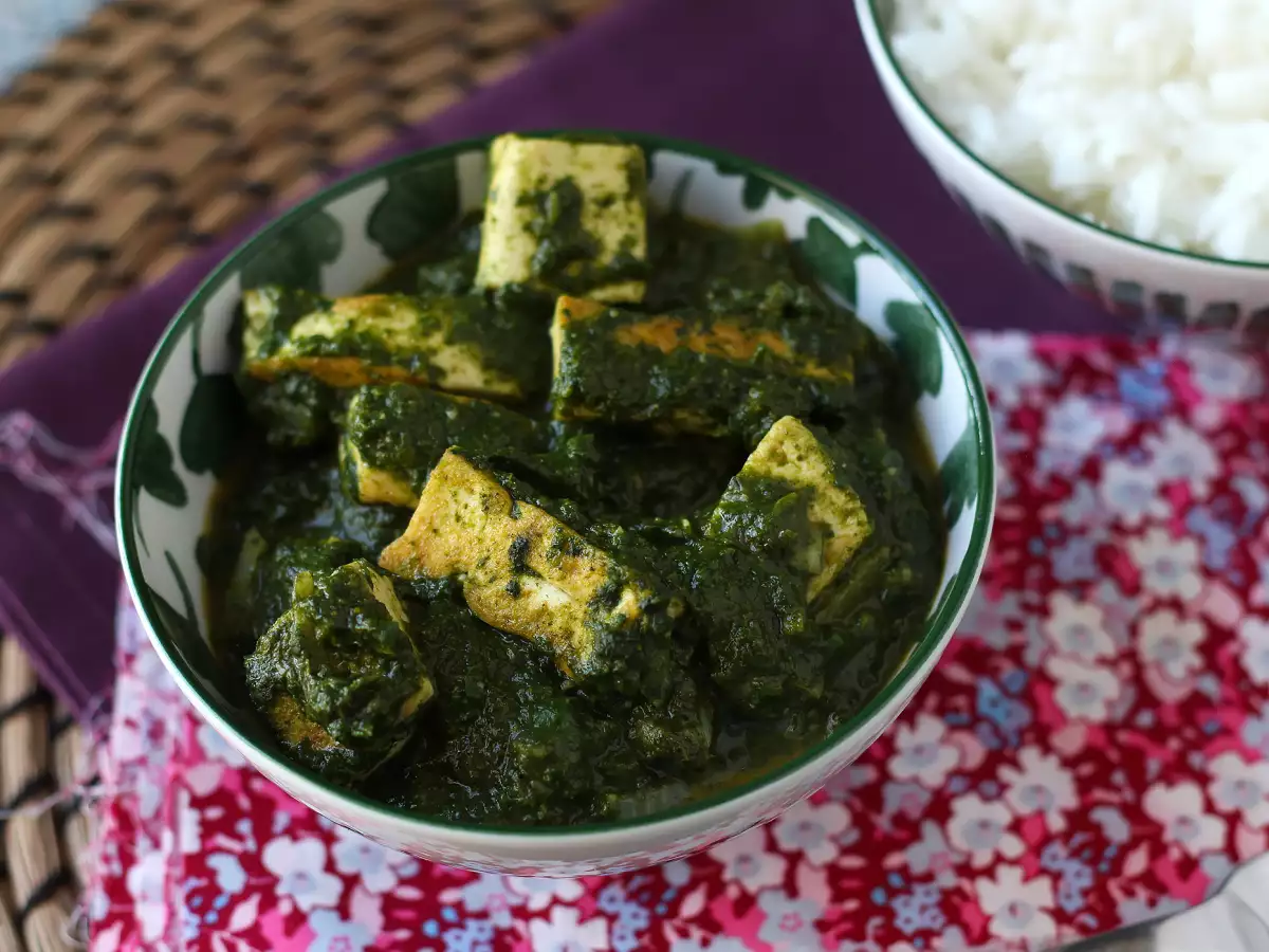Palak tofu: tofu ve ıspanaklı Hint körisi - fotoğraf 4