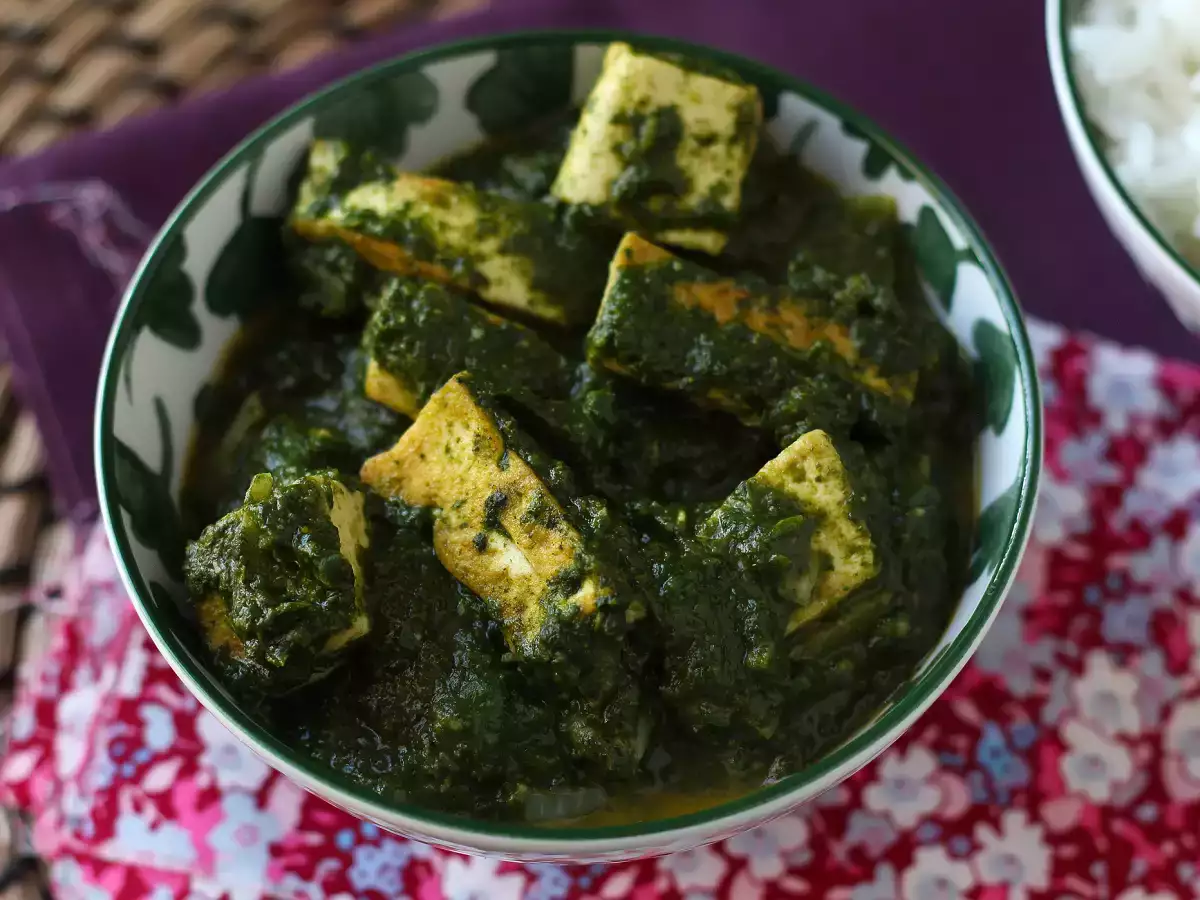 Palak tofu: tofu ve ıspanaklı Hint körisi - fotoğraf 5