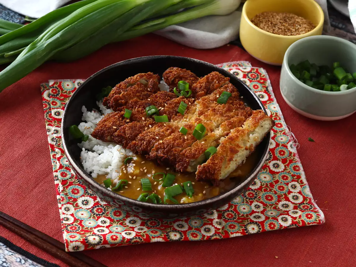 Panko Galeta Unuyla Pane Patlıcan: Vejetaryen Japon Katsu Körisi - fotoğraf 6
