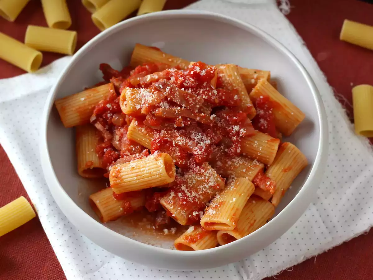 Pasta all'amatriciana, adım adım açıklanan geleneksel tarif - fotoğraf 3