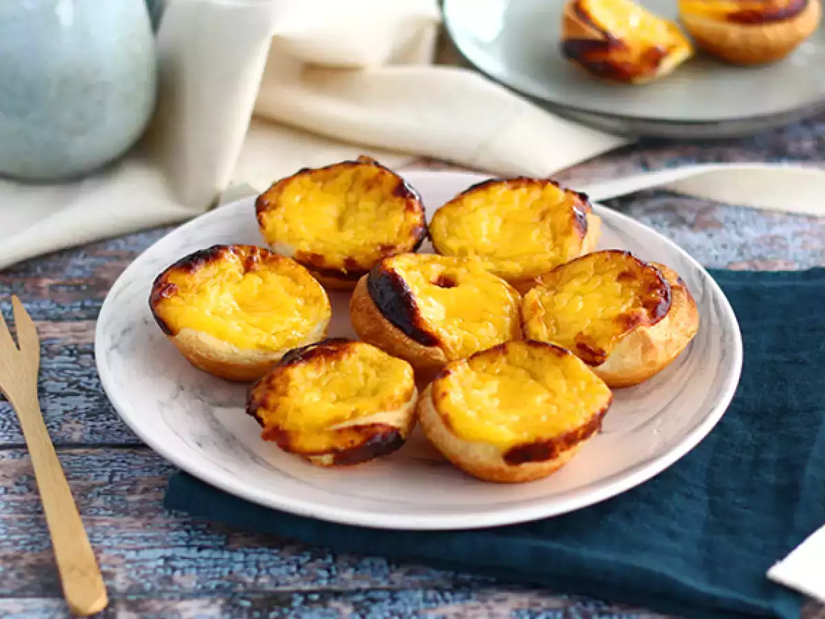 Pastéis de Nata (Portekiz usulü mini kremalı tartlar)