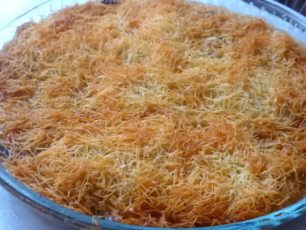 PASTIRMALI KADAYIF BÖREĞİ