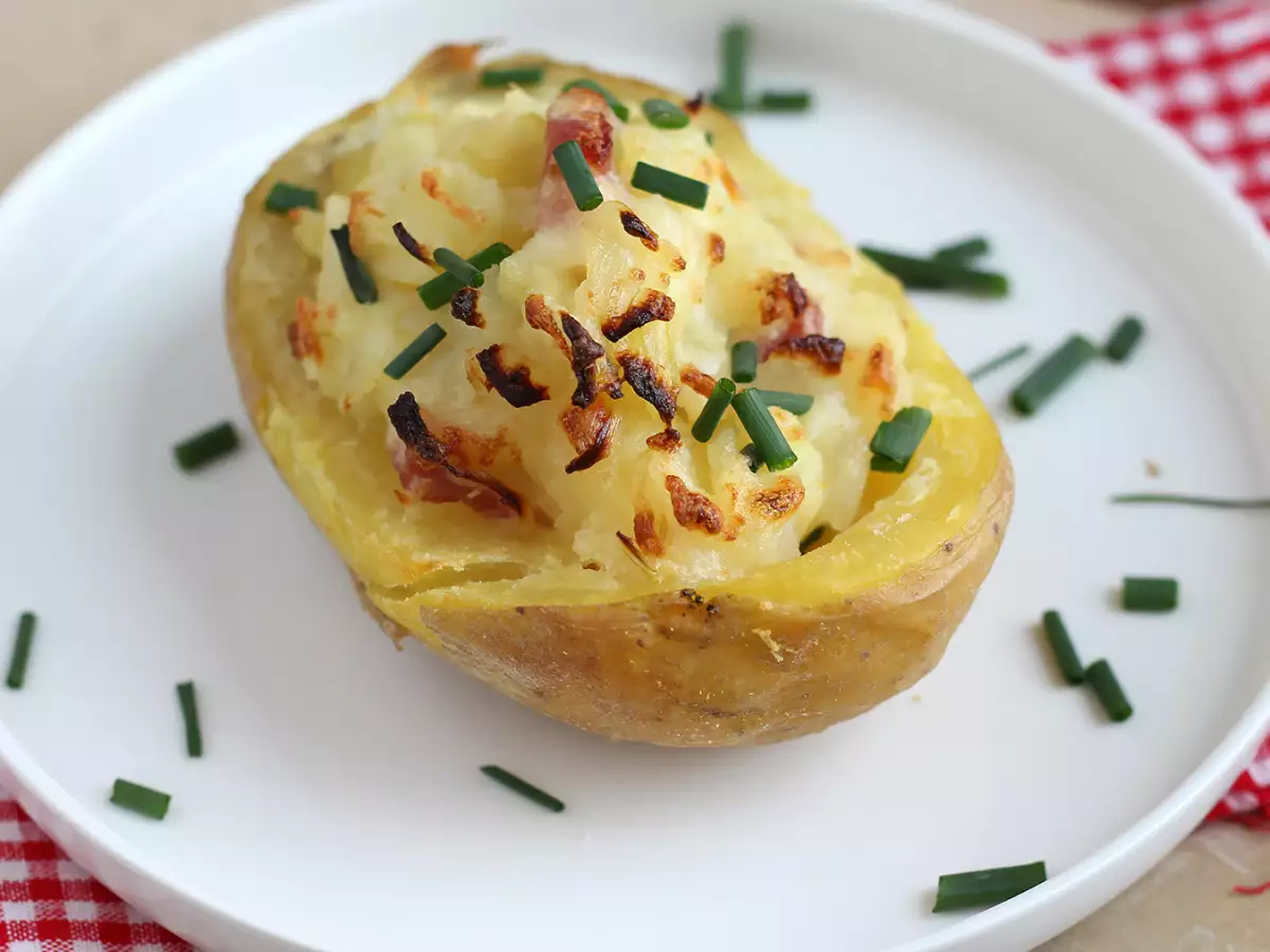 Pastırmalı ve Peynirli Fırında Patates - fotoğraf 4