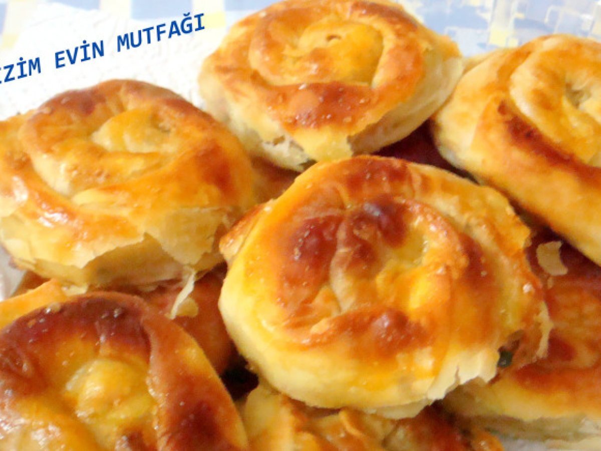 Patatesli Gül Böreği