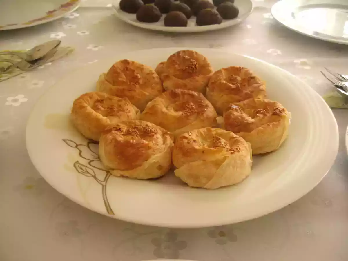 PATATESLİ GÜL BÖREK