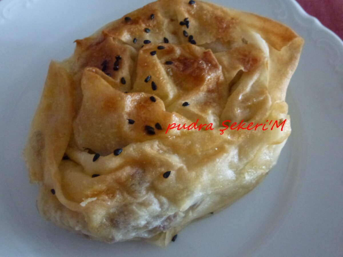 Patatesli gül börek