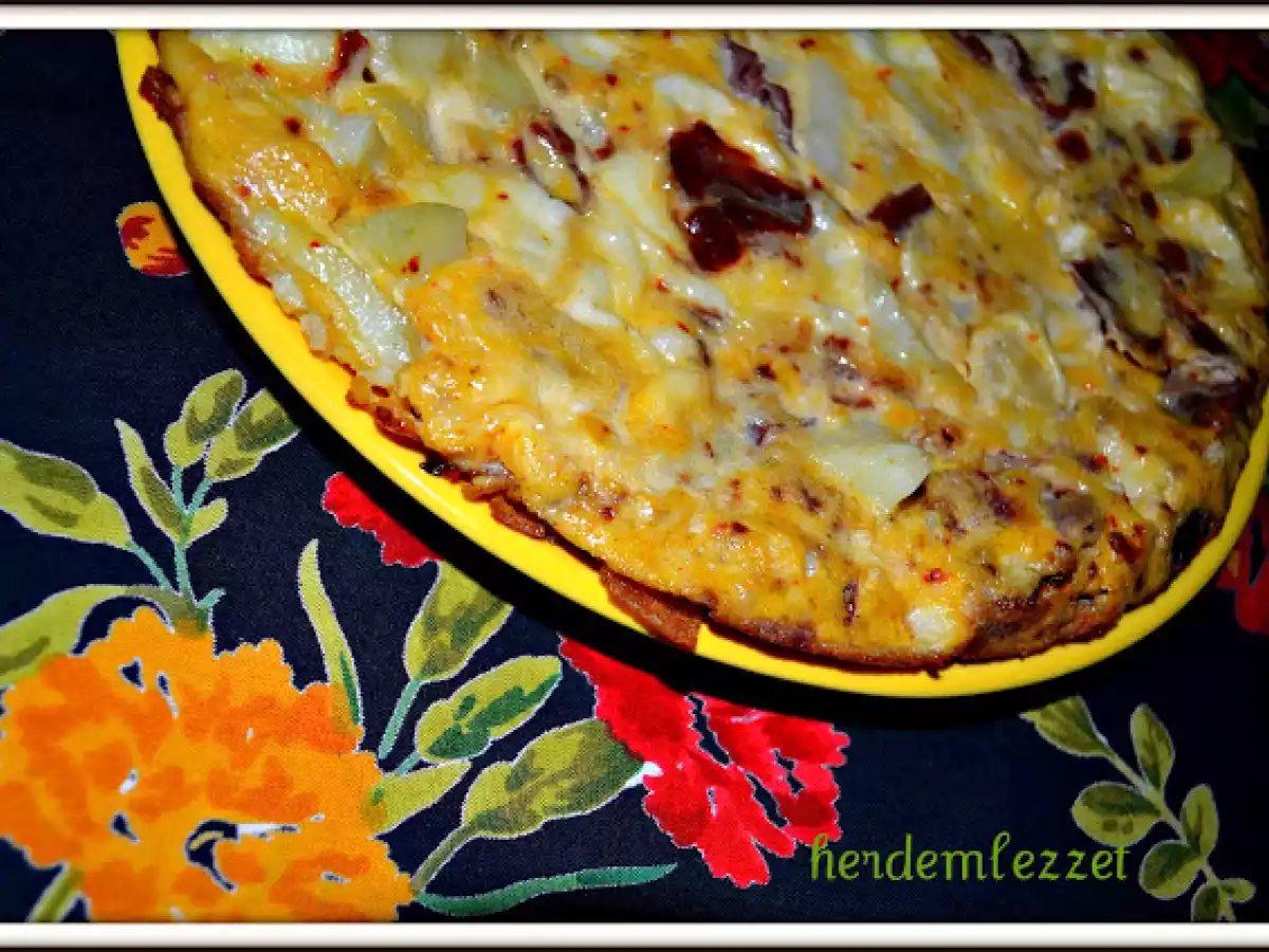 PATATESLİ PASTIRMALI OMLET - fotoğraf 2