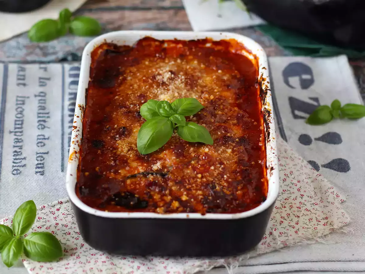 Patlıcan Parmigiana: Adım Adım Geleneksel Tarif - fotoğraf 2