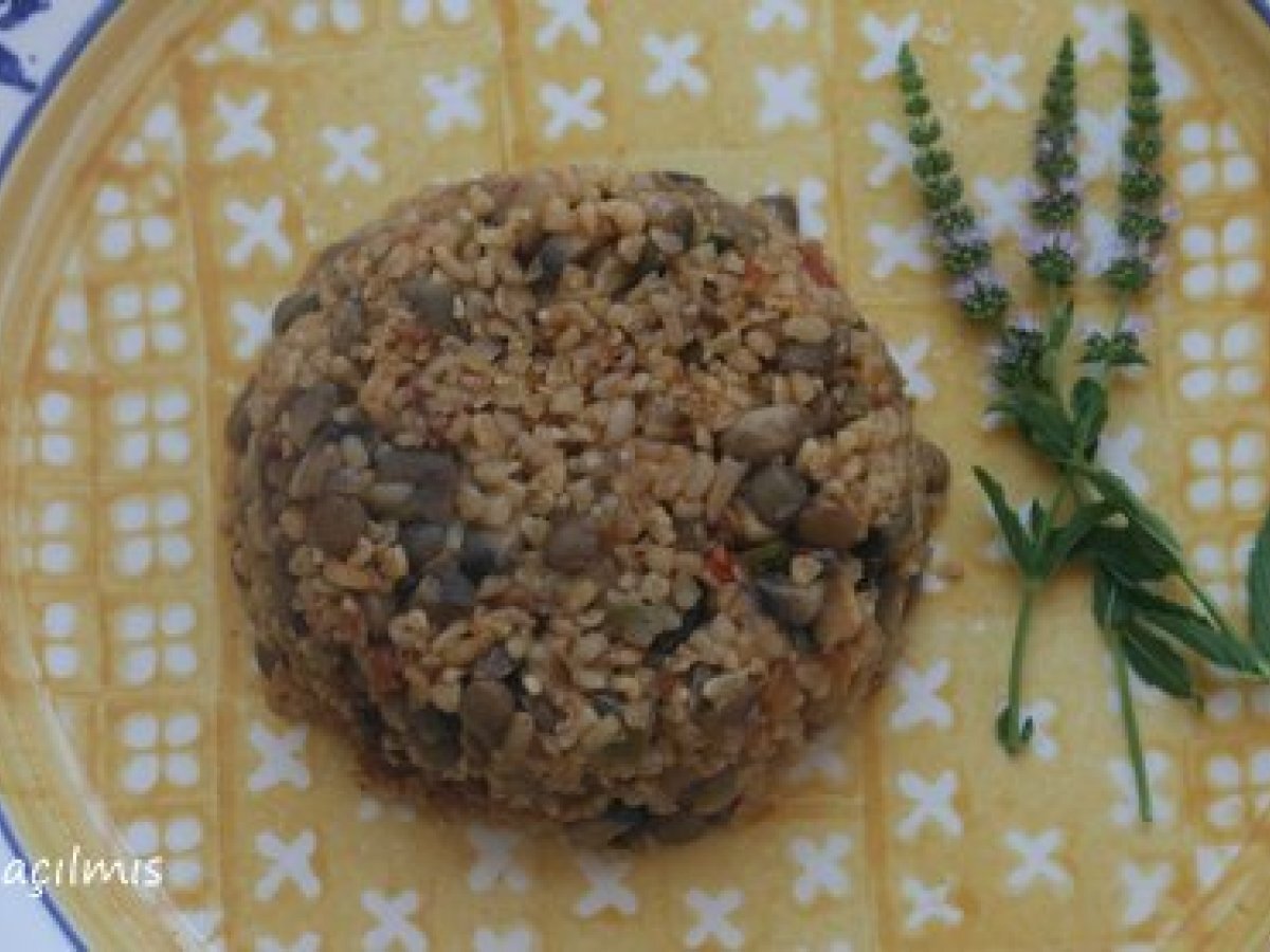 Patlıcanlı bulgur pilavı.......