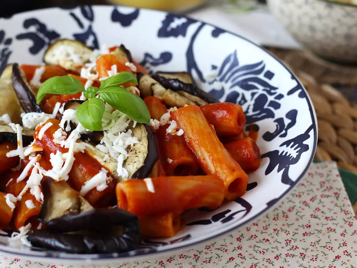 Patlıcanlı Sicilya Usulü Makarna: Kolay ve Hafif Pasta alla Norma - fotoğraf 2