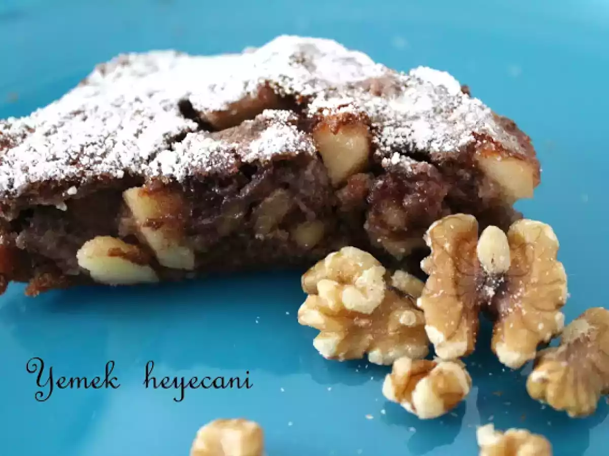 Pay (Pie) tadinda tarçın aromalı ceviz ve elmalı kek