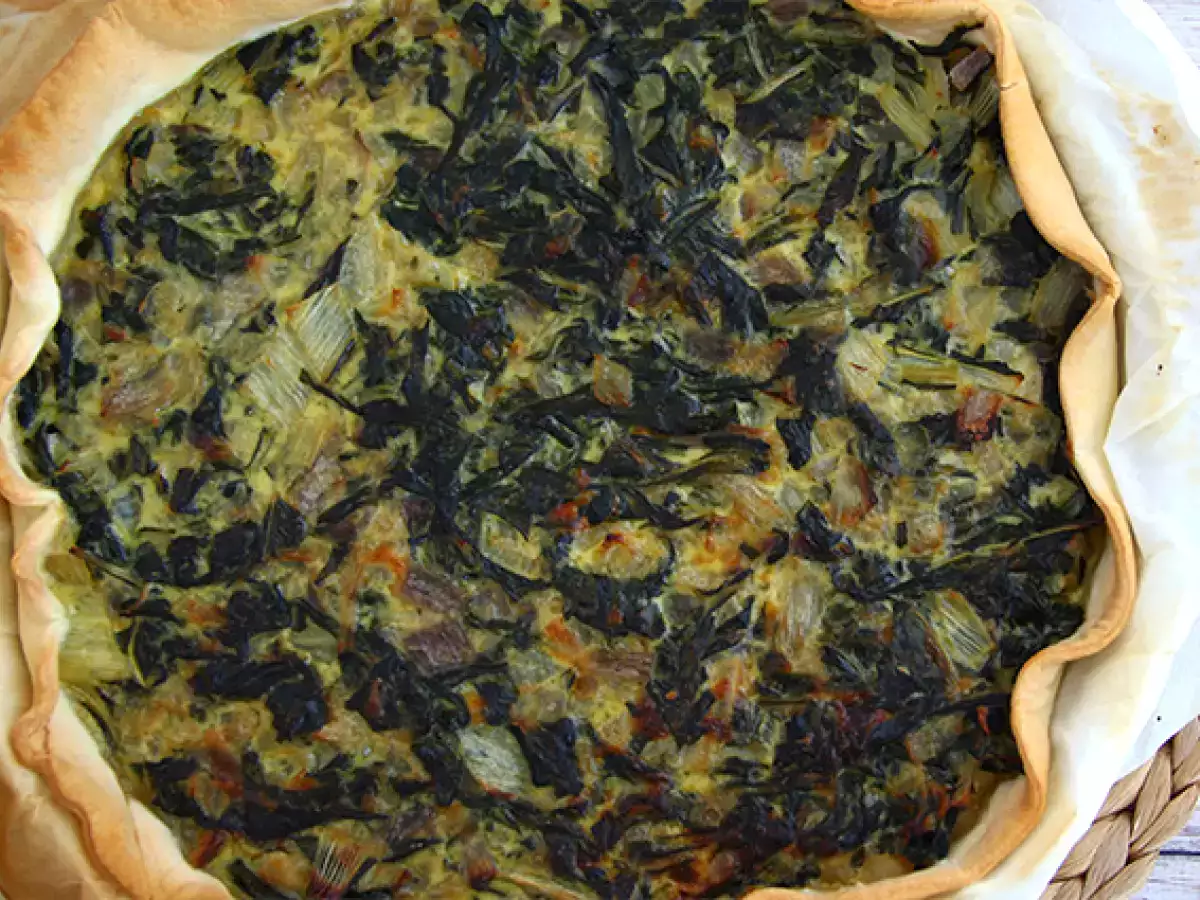 Pazı ve rendelenmiş peynirli tart - fotoğraf 5