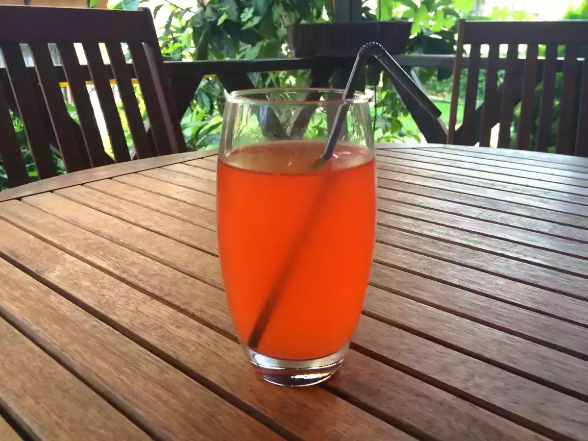 Pembe limonata Çilekli limonata