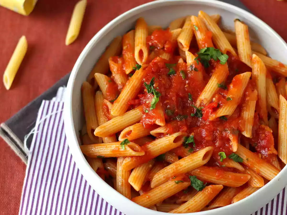 Penne all'arrabbiata: kalpleri ısıtan bir İtalyan klasiği! - fotoğraf 3