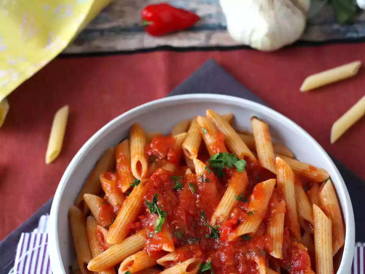 Penne all'arrabbiata: kalpleri ısıtan bir İtalyan klasiği! - fotoğraf 4