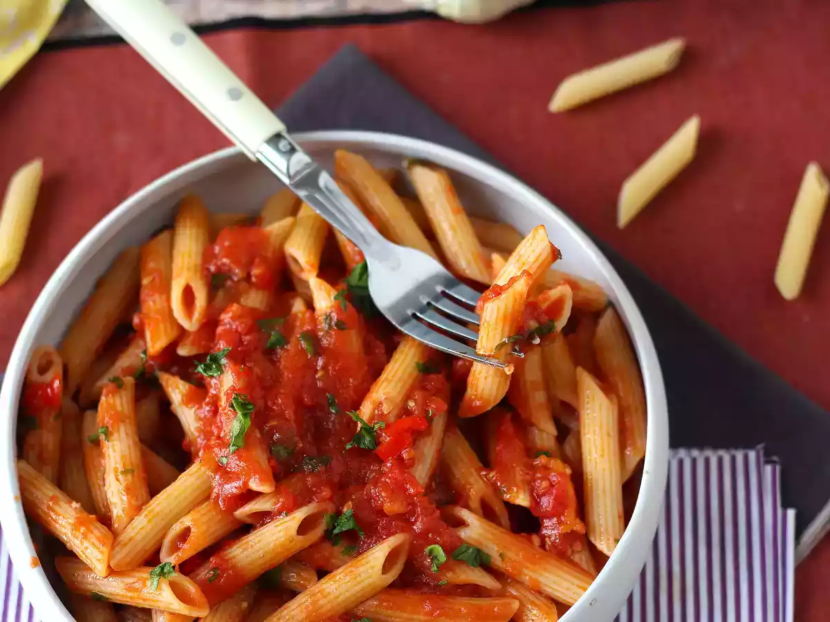 Penne all'arrabbiata: kalpleri ısıtan bir İtalyan klasiği! - fotoğraf 6