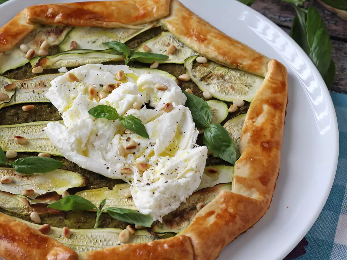 Pesto ve kabaklı tart: tıpkı yaz gibi kokan kolay bir tarif!