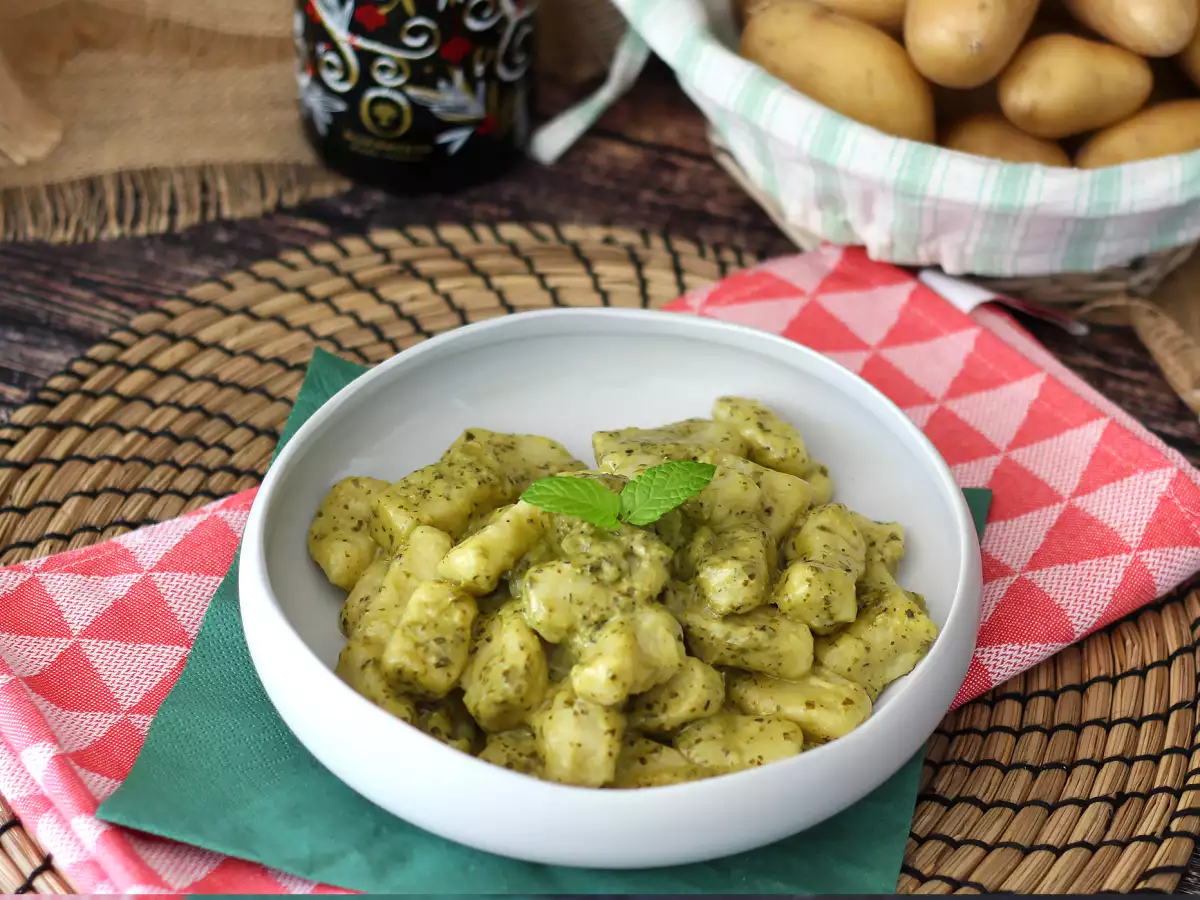 Pestolu ev yapımı patates gnocchi - fotoğraf 3