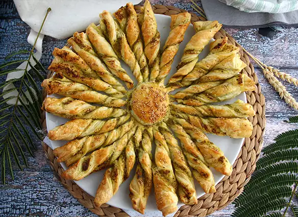 Pestolu puf böreği