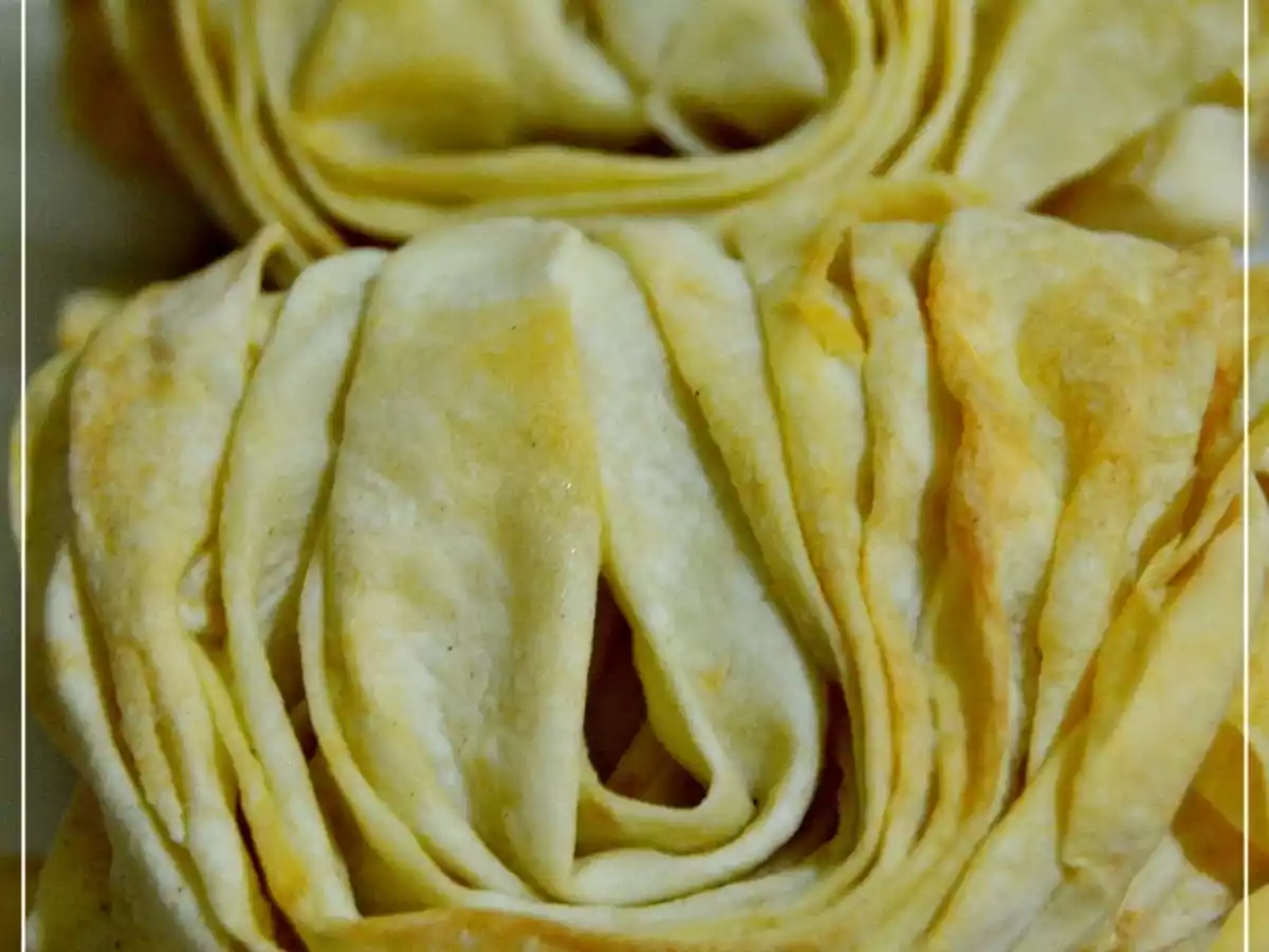 PEYNİRLİ MİDYE BÖREK