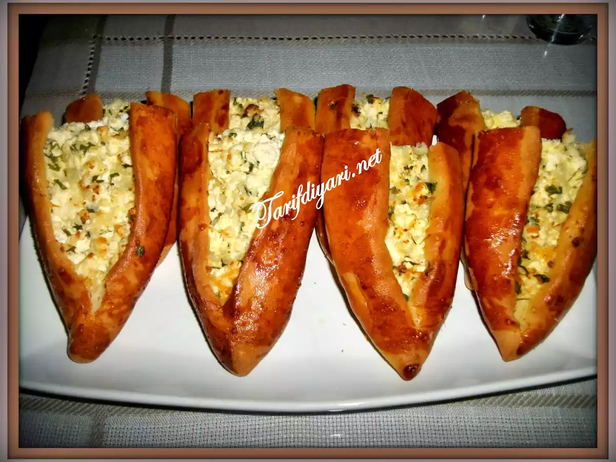PEYNİRLİ PİDE