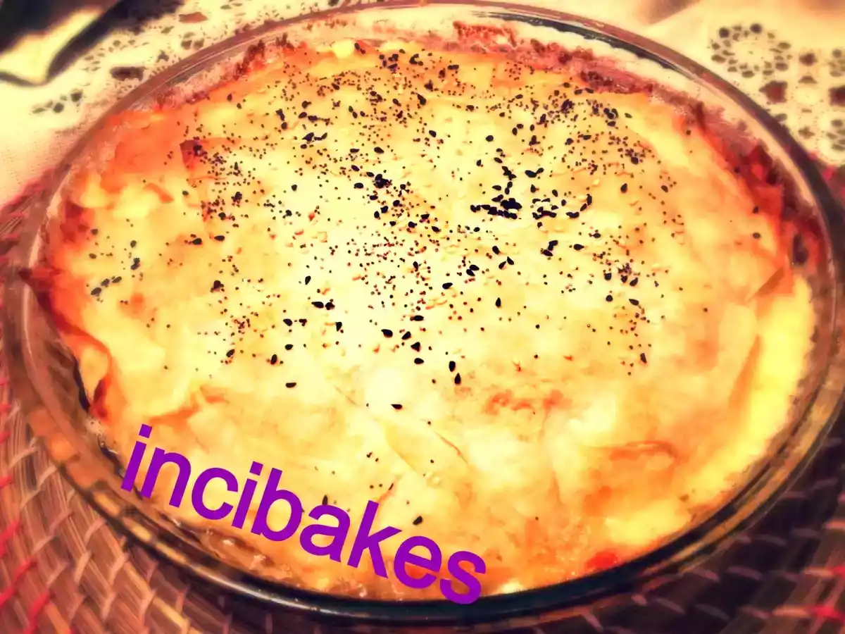 PEYNİRLİ SALAŞ BÖREK