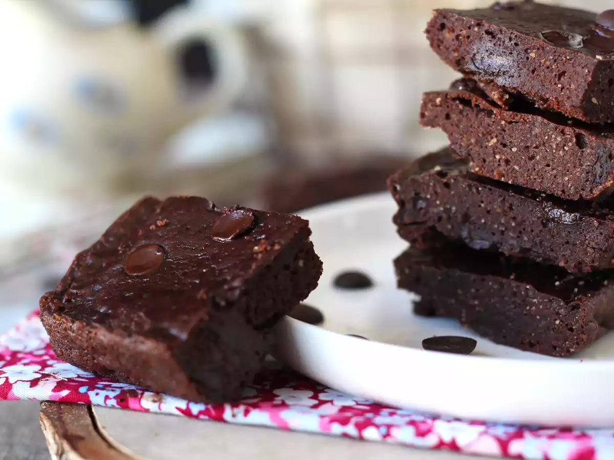 Peynir altı suyu içeren proteinli brownie, doğal glütensiz - fotoğraf 2