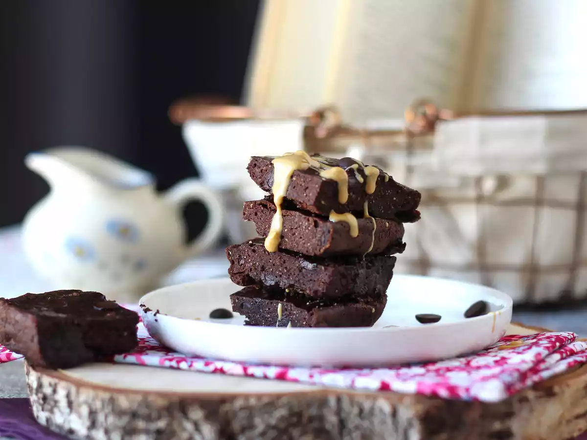 Peynir altı suyu içeren proteinli brownie, doğal glütensiz - fotoğraf 3