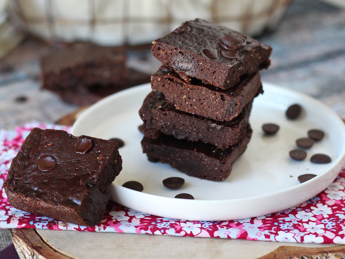 Peynir altı suyu içeren proteinli brownie, doğal glütensiz - fotoğraf 4
