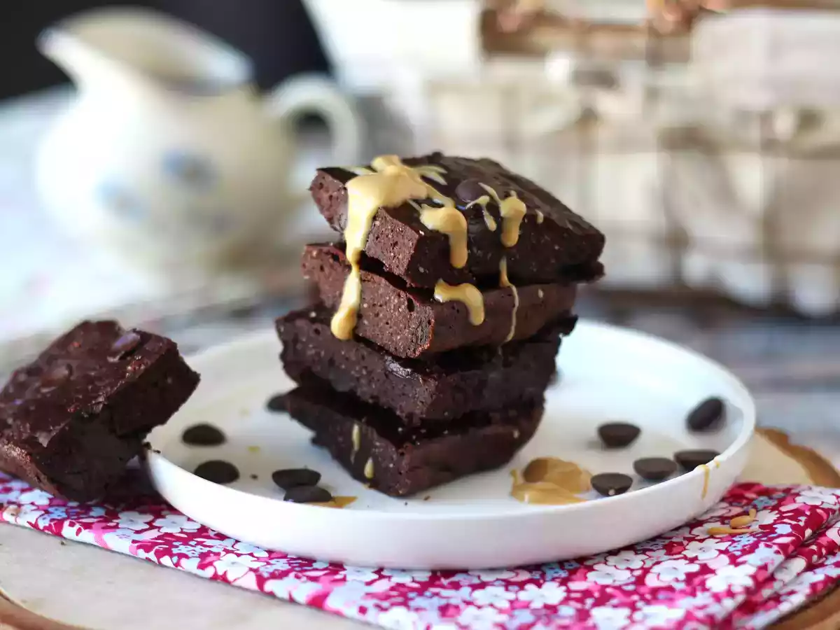 Peynir altı suyu içeren proteinli brownie, doğal glütensiz - fotoğraf 6