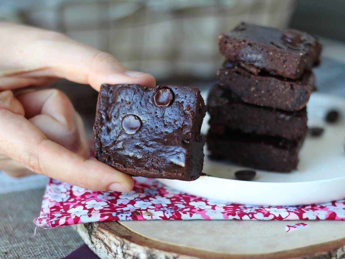 Peynir altı suyu içeren proteinli brownie, doğal glütensiz - fotoğraf 7