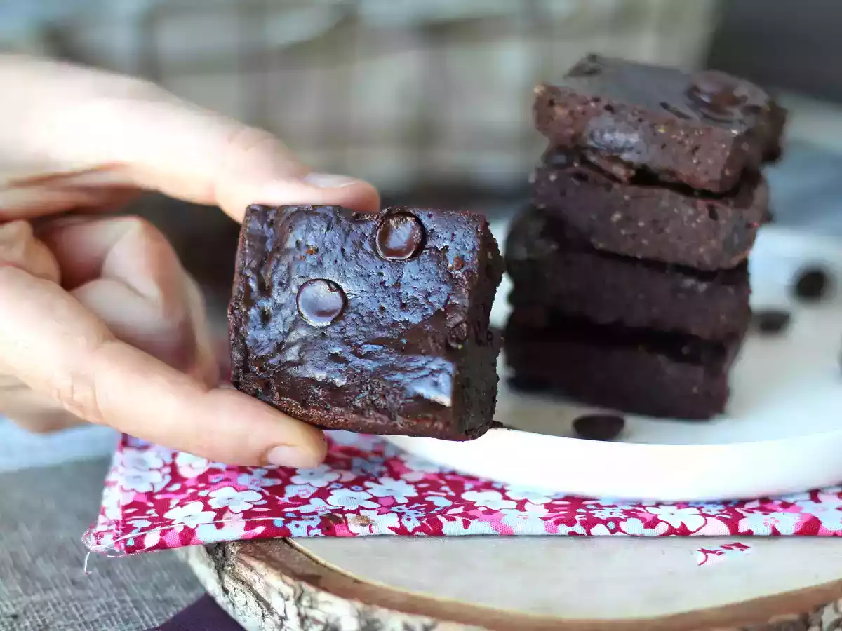 Peynir altı suyu içeren proteinli brownie, doğal glütensiz - fotoğraf 7