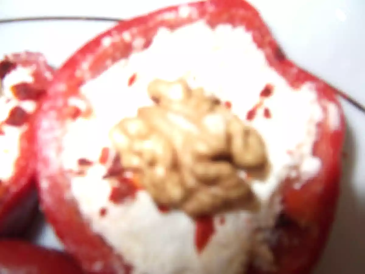 Peynirli kapya biber ruloları