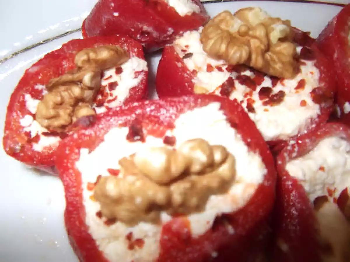 Peynirli kapya biber ruloları - fotoğraf 2