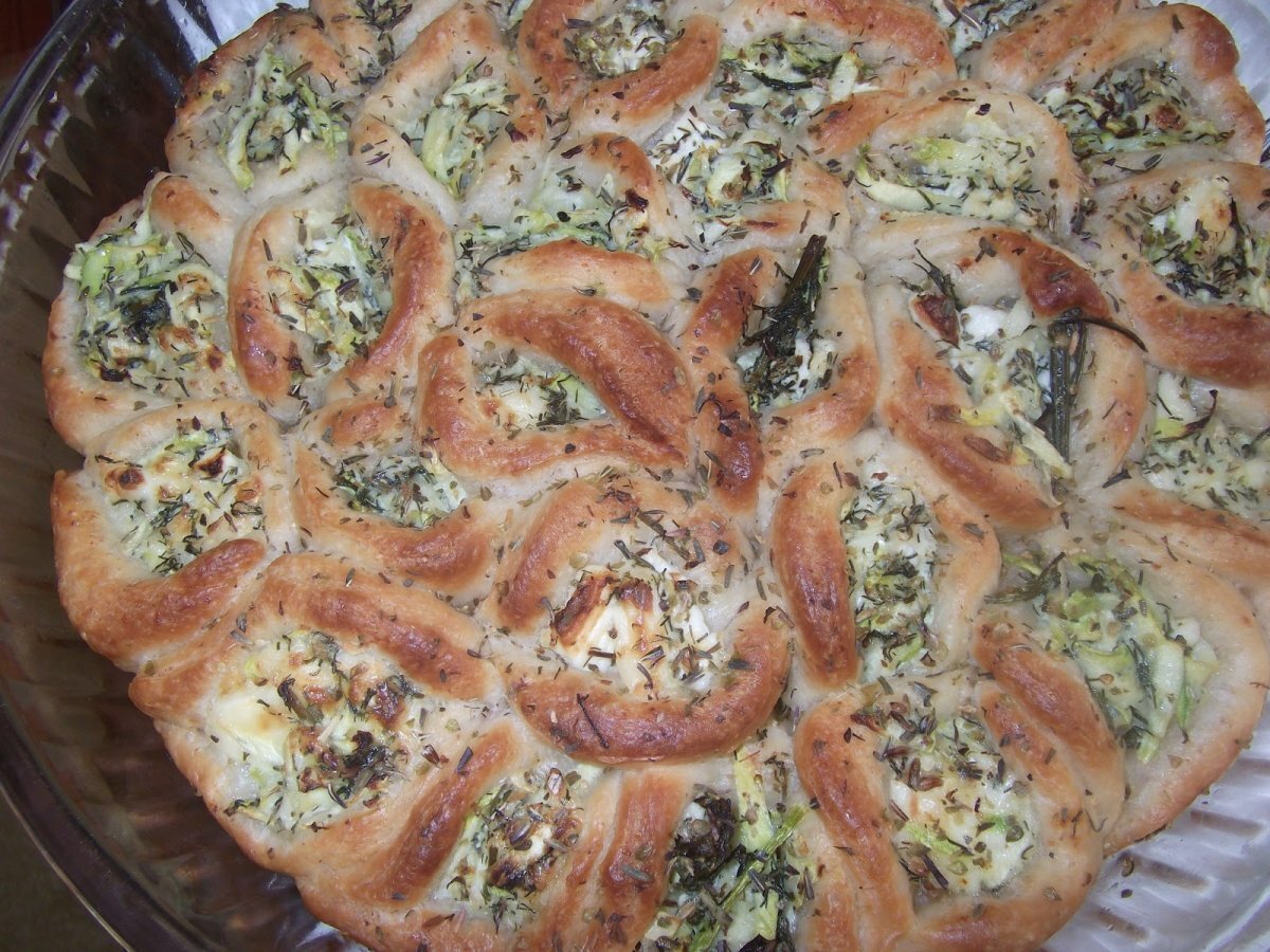 Peynirli kayık börek