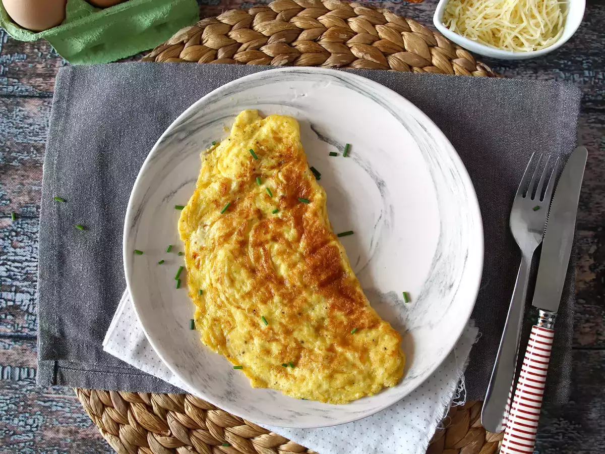 Peynirli omlet, 5 dakikada hazır hızlı tarif! - fotoğraf 3