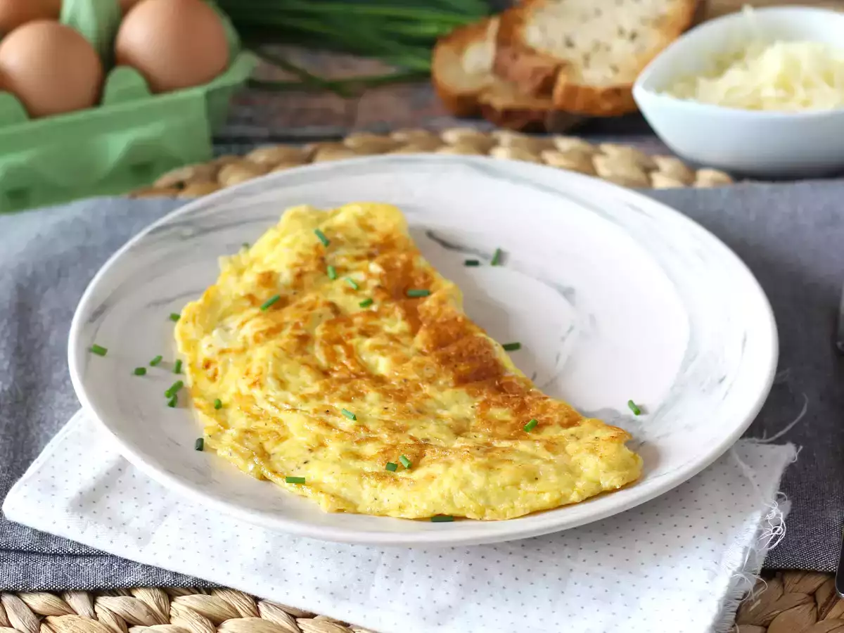 Peynirli omlet, 5 dakikada hazır hızlı tarif! - fotoğraf 4