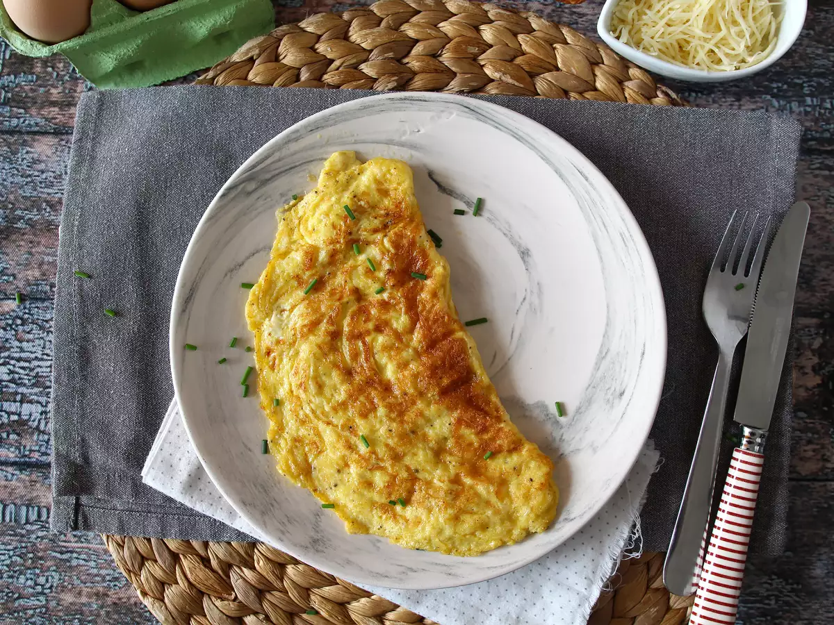 Peynirli Omlet: 5 Dakikada Hazır Pratik Tarif! - fotoğraf 3