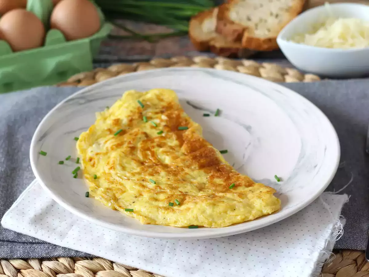 Peynirli Omlet: 5 Dakikada Hazır Pratik Tarif! - fotoğraf 4