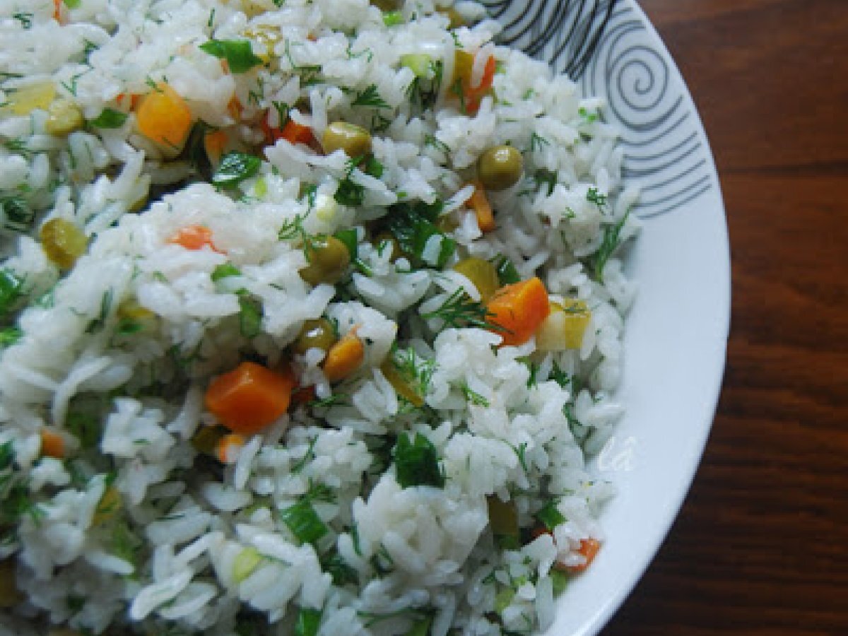 PİRİNÇ SALATASI