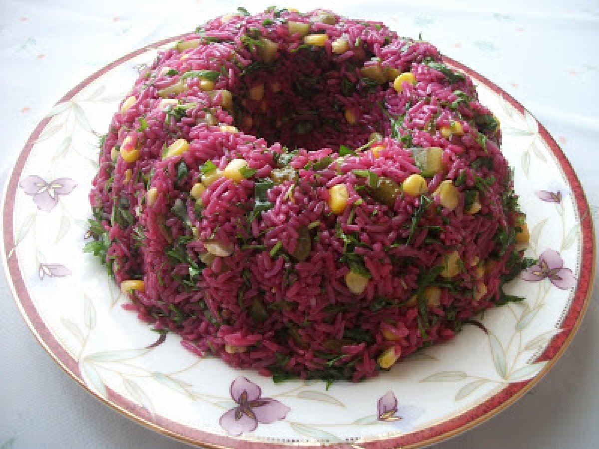 PİRİNÇ SALATASI
