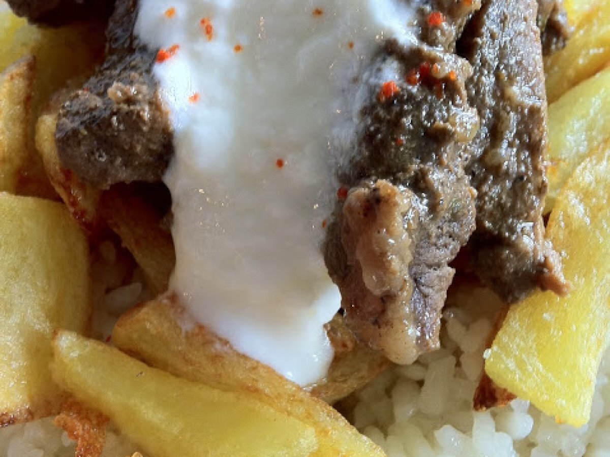 Pilavlı çökertme kebabı