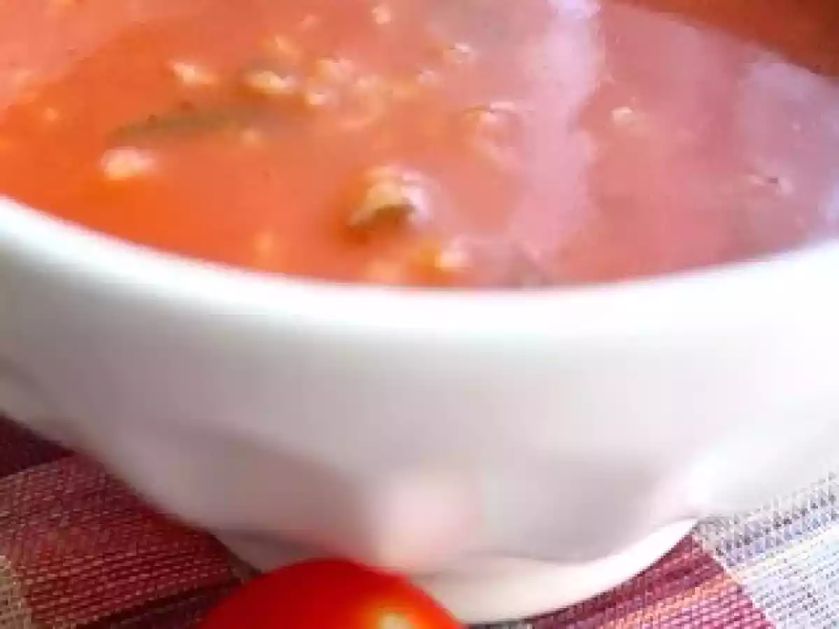 Pirinçli Domates Çorbası