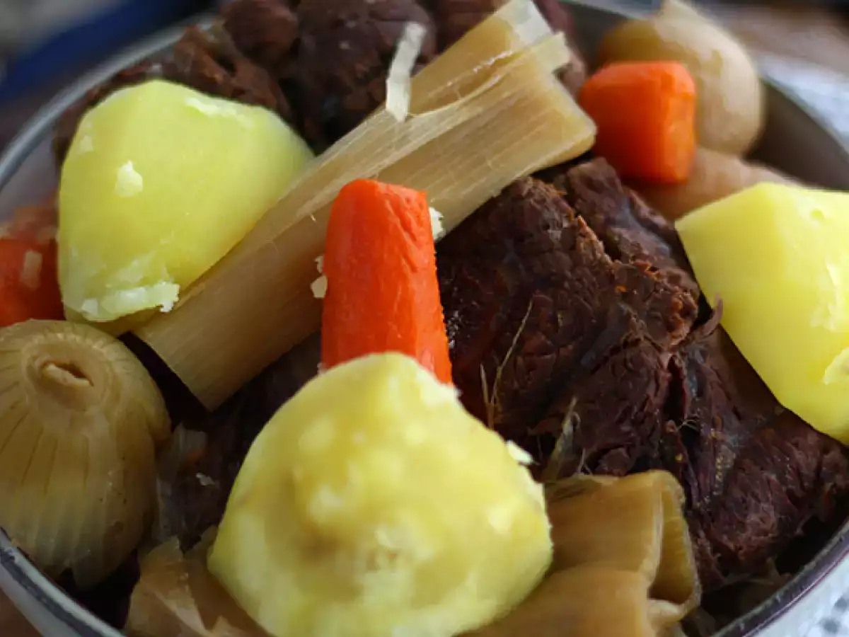 Pot-au-feu: Klasik ve Kolay Fransız Etli Sebze Yemeği - fotoğraf 2