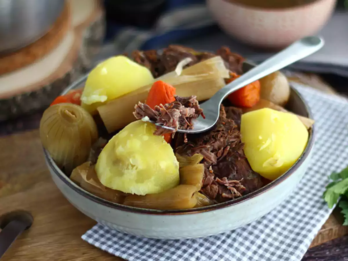 Pot-au-feu: Klasik ve Kolay Fransız Etli Sebze Yemeği - fotoğraf 3