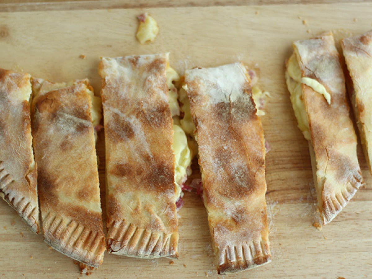 Raclette ile Chausson, Savoyard calzone - fotoğraf 2